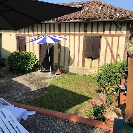 Maison Chaleureuse Avec Piscine Partagee A Gee Riviere 55 M² * Gee-Riviere