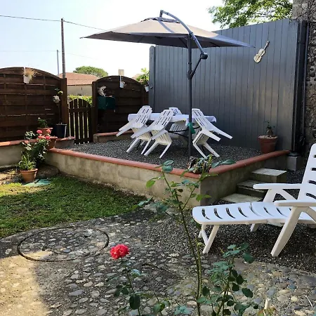 Maison Chaleureuse Avec Piscine Partagee A Gee Riviere 55 M² Casa vacanze *