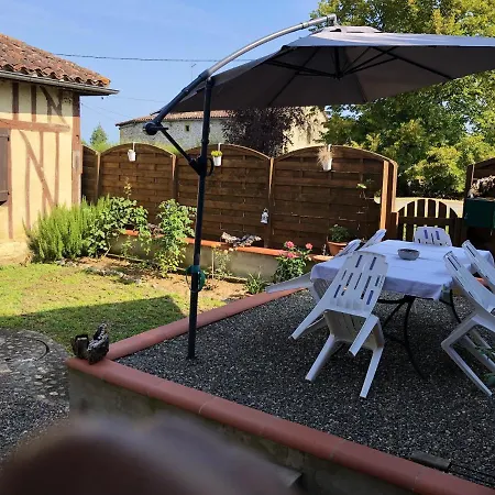 Maison Chaleureuse Avec Piscine Partagee A Gee Riviere 55 M² Casa vacanze *