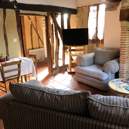 Casa vacanze Maison Chaleureuse Avec Piscine Partagee A Gee Riviere 55 M² Gee-Riviere