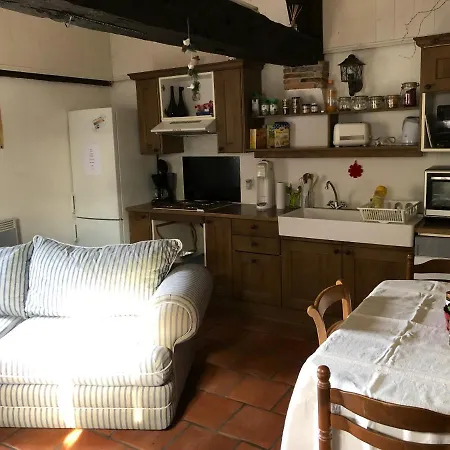 Casa vacanze Maison Chaleureuse Avec Piscine Partagee A Gee Riviere 55 M² *