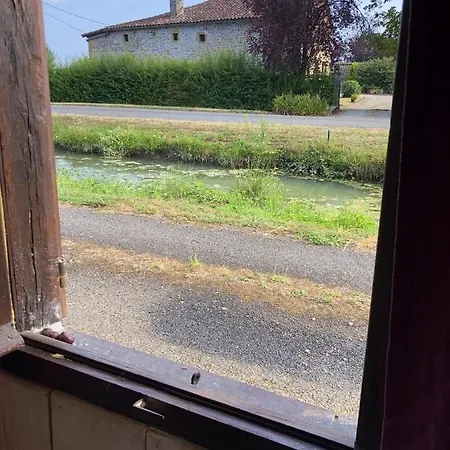 Maison Chaleureuse Avec Piscine Partagee A Gee Riviere 55 M² * Gee-Riviere